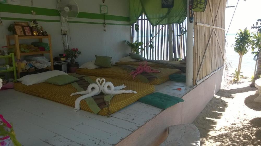 Lime & Soda Beachfront Resort 3*
