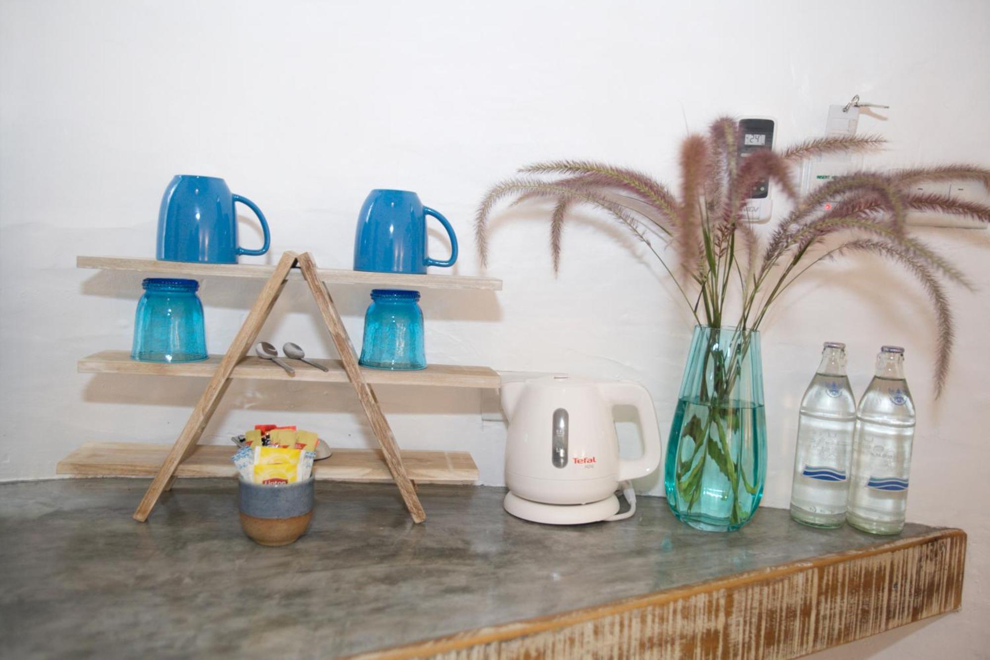 Resort Lime & Soda Beachfront